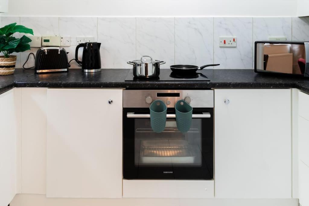 Cosy Decorated Flat In Tonbridge 아파트 외부 사진